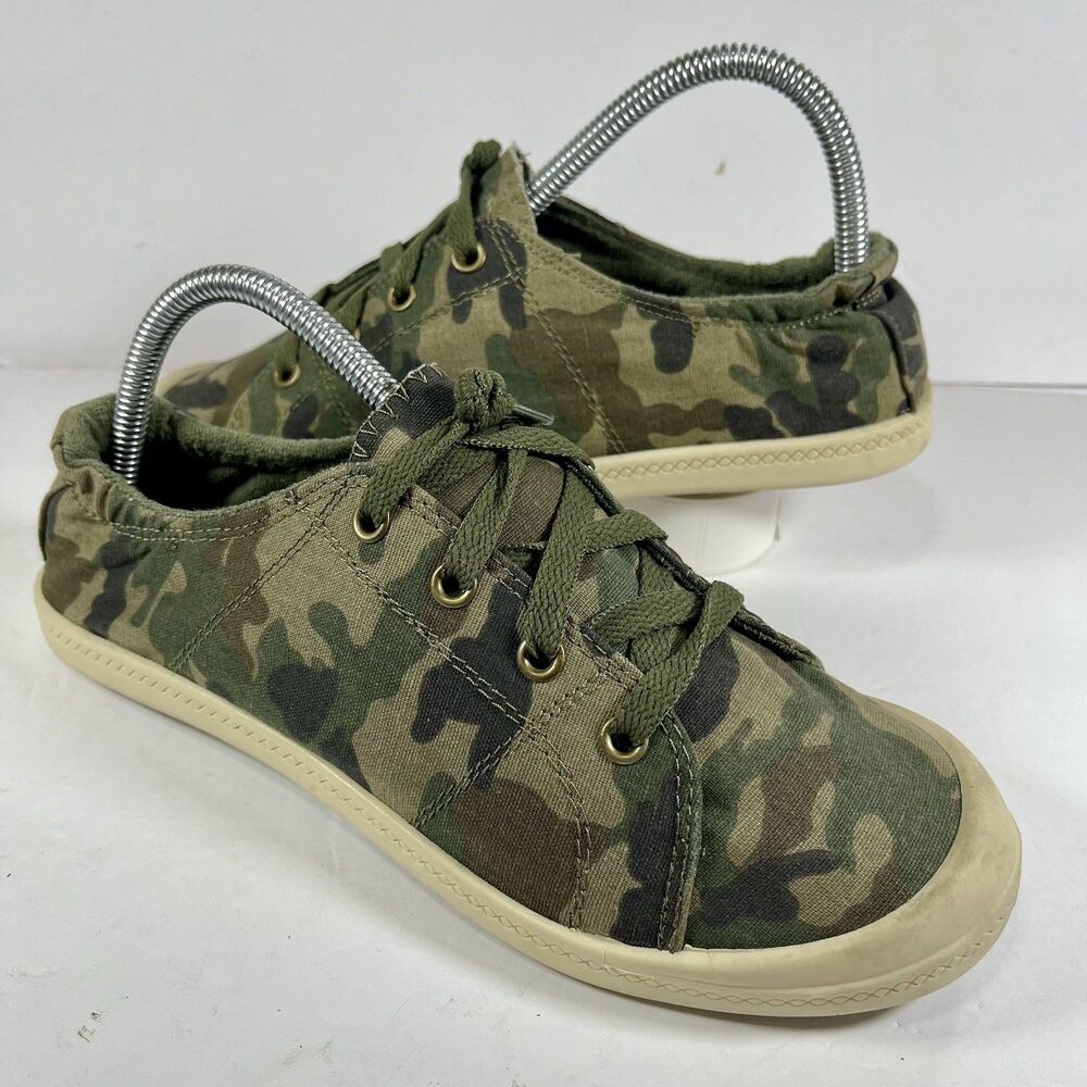 Time and Tru Women's Camo Slip-On Sneakers Size 8W Memory Foam Canvas Shoes Wide